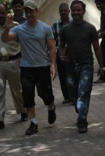 Aamir Khan celebrates birthday with media on 13th March 2012 (5).jpg